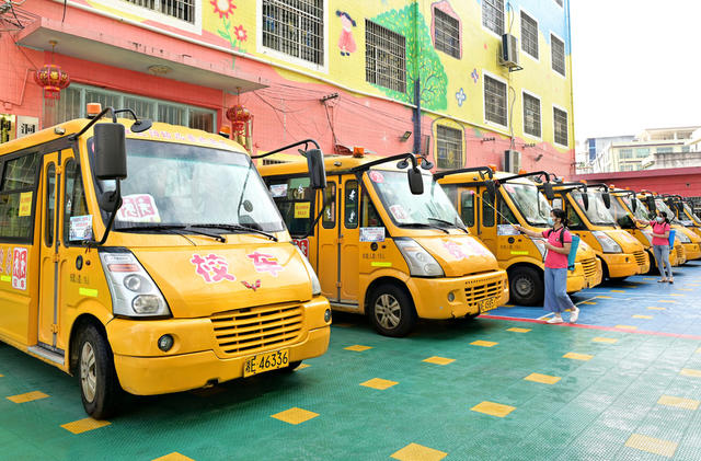 校车  防疫消毒  学校  幼儿园  秋季开学  开学准备工作