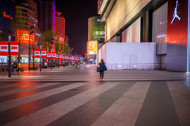 街景  夜景 楼梯扶手 箱包 商场 车站 杂货店 烟草店 广场 建筑 美女 餐厅 甜食