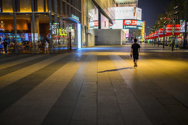 街景  夜景 楼梯扶手 箱包 商场 车站 杂货店 烟草店 广场 建筑 美女 餐厅 甜食