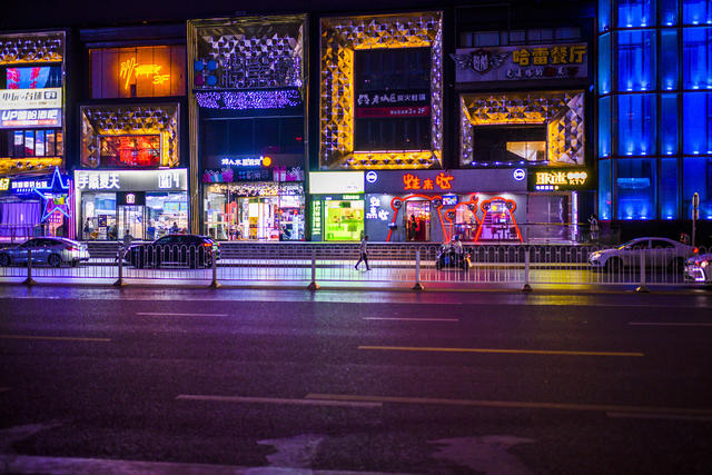 街景  夜景 楼梯扶手 箱包 商场 车站 杂货店 烟草店 广场 建筑 美女 餐厅 甜食