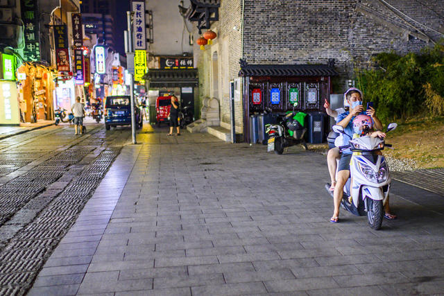 街景  夜景 楼梯扶手 箱包 商场 车站 杂货店 烟草店 广场 建筑 美女 餐厅 甜食