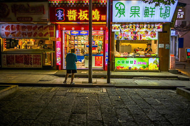 街景  夜景 楼梯扶手 箱包 商场 车站 杂货店 烟草店 广场 建筑 美女 餐厅 甜食