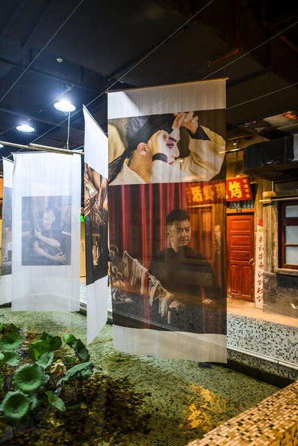 面包 杂货店 画 美女 菜单 书店 商场 饰品 相框 庭院 演出 聚餐