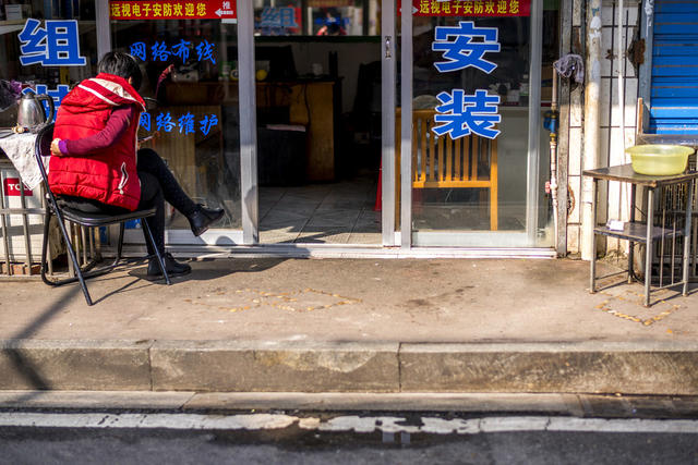 衣物  街景 自行车 箱包 理发店 鞋店 杂货店 餐厅 人力车 美女 电动车 理发椅 布裙