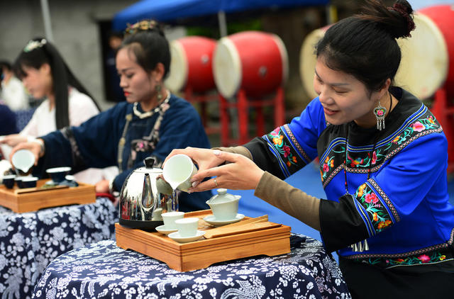 赛 采  展 茶 艺 摘 手 