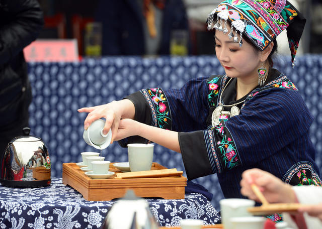 赛 采  展 茶 艺 摘 手 