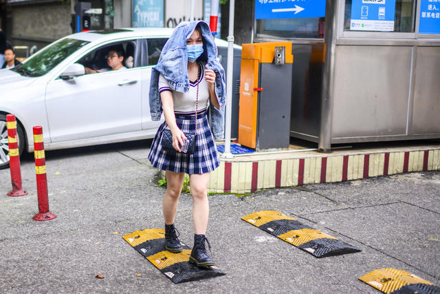 街景 夜景 街道 餐厅 自行车 其他 美女 理发店 鞋店 杂货店 箱包 商场 头盔 建筑 广场