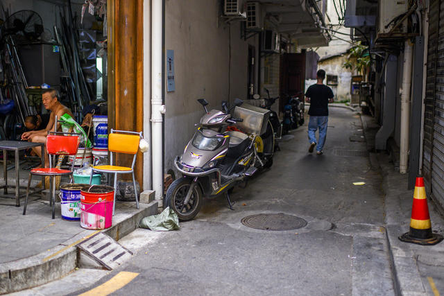建筑 大厦 街景 电动车 美女 理发店 餐厅 箱包 衣物 杂货店 商场 自行车 饰品