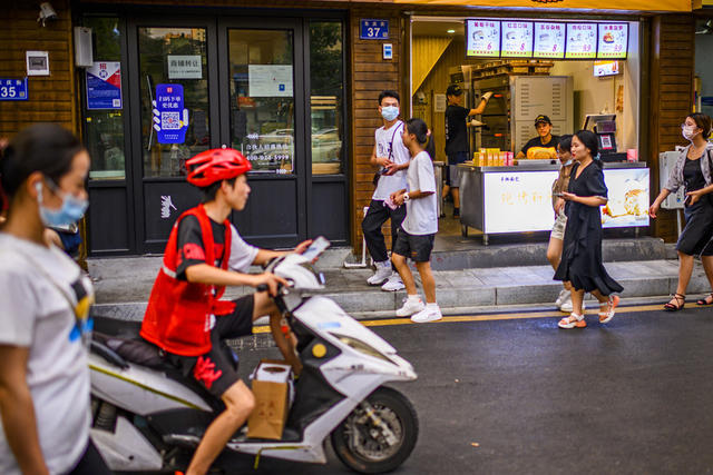 街道 工地 杂货店 面包 美女 街景 车站 三轮车 电动车 箱包 其他 餐厅 肉店 汽车 烟草店 汽水瓶 机器