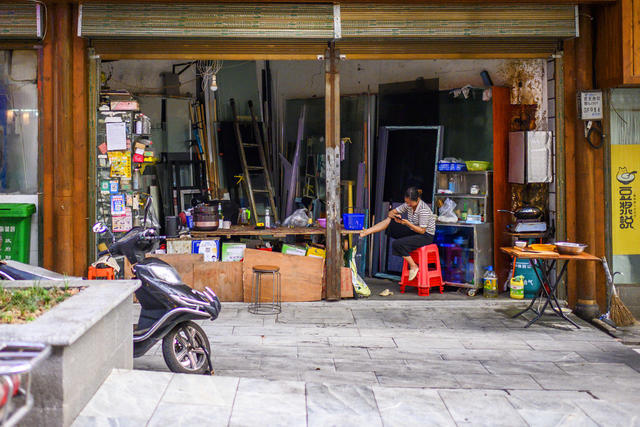 建筑 大厦 街景 电动车 美女 理发店 餐厅 箱包 衣物 杂货店 商场 自行车 饰品