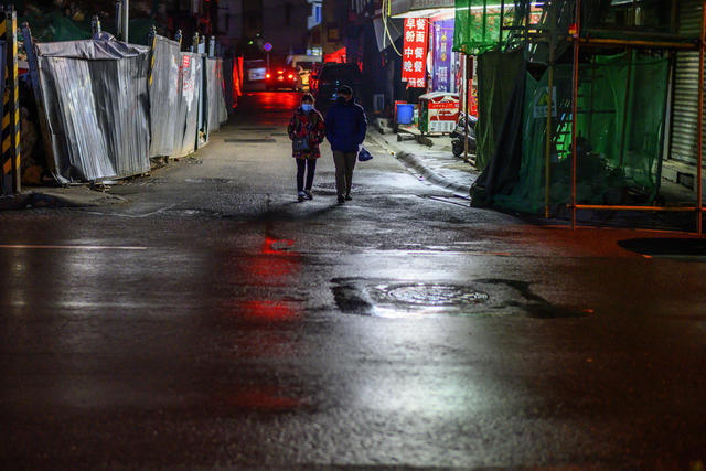 有轨电车 街道 衣物 街景 杂货店 夜景 垃圾车 箱包 美女 超市购物车 搬运车 烟草店 工地 垃圾箱 餐厅