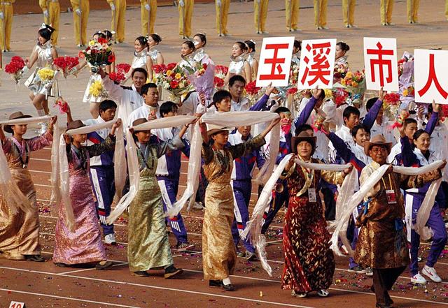 降落伞 火炬 美女 鼓 演出 运动 长沙 第五届城市运动会 