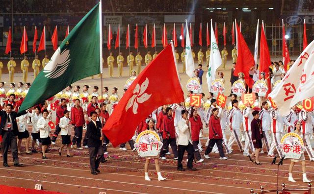 降落伞 火炬 美女 鼓 演出 运动 长沙 第五届城市运动会 