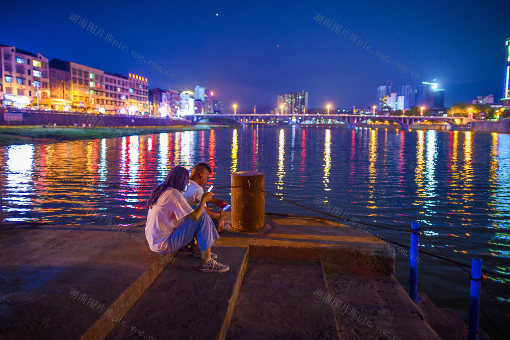 拱顶 户外 天空 草地 日落 建筑 船 美女 夜景 街景 码头