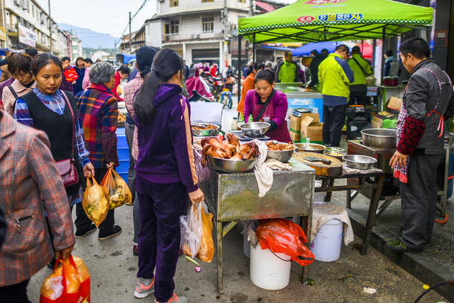 杂货店 商场 甜食 篮子 肉店 餐厅 称 垃圾箱 美食 美女 家居物品 烧烤 衣物 电动车 其他 老人 箱包 玉米 盘子 聚餐 小包裹 托盘 儿童 帅哥 学生 菠萝 理发店