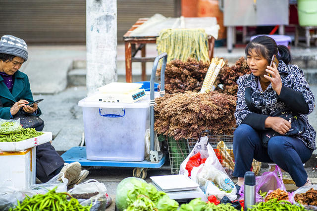 杂货店 商场 甜食 篮子 肉店 餐厅 称 垃圾箱 美食 美女 家居物品 烧烤 衣物 电动车 其他 老人 箱包 玉米 盘子 聚餐 小包裹 托盘 儿童 帅哥 学生 菠萝 理发店
