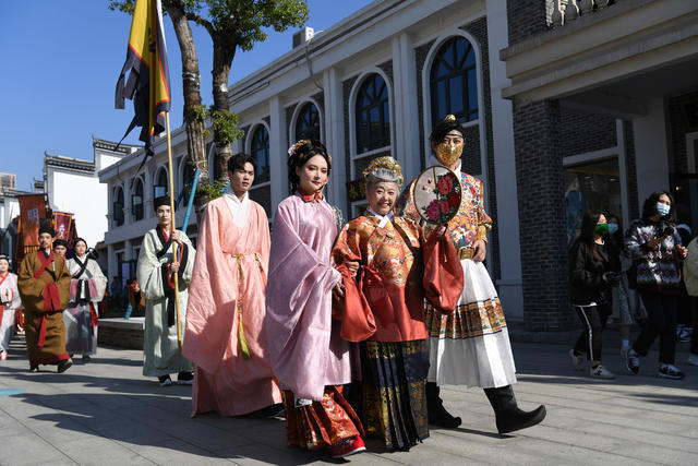 汉服  洋湖水街