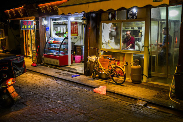 街道    超市购物车 三轮车 街景 美女 箱包 工地 饰品 庭院 水果 台灯 理发椅 电视机 餐厅 商场 杂货店 夜景 铜牌匾 衣物