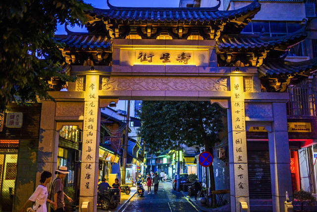 街道    超市购物车 三轮车 街景 美女 箱包 工地 饰品 庭院 水果 台灯 理发椅 电视机 餐厅 商场 杂货店 夜景 铜牌匾 衣物