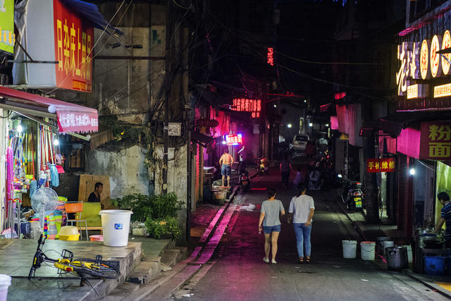 街道 称 餐厅 街景 甜食 杂货店 衣物 箱包 美女 铲子 肉店 烟草店 垃圾箱