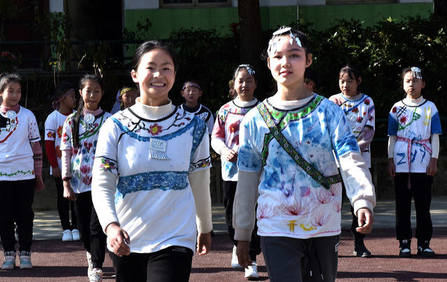 乡土 文化 校园 课堂 童心 苗服