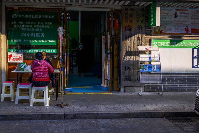 街道 街道 街景 大厦 衣物 家居物品 箱包 电动车 杂货店 烟草店