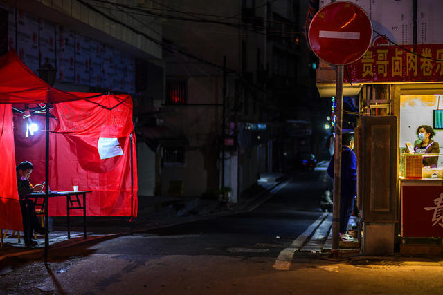 街道 称 餐厅 街景 甜食 杂货店 衣物 箱包 美女 铲子 肉店 烟草店 垃圾箱