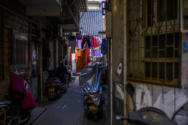 街道 街景 洗衣机 自行车 其他 美女 衣物 扫帚 牛仔裤 大厦 工地 杂货店 甜食 饰品 垃圾箱 挂锁 餐厅 灯笼