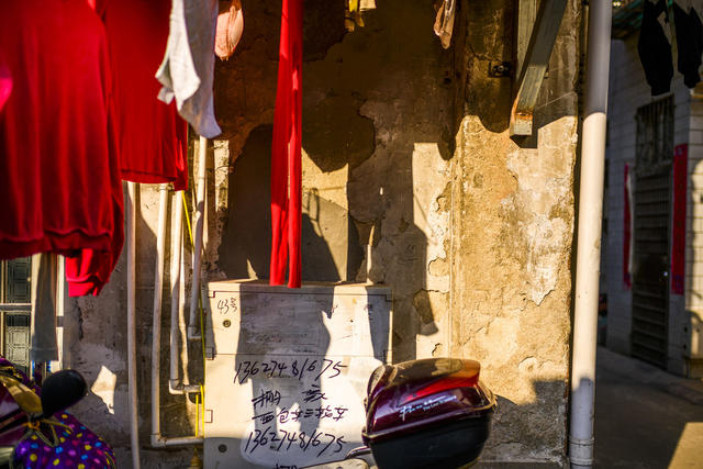 街道 街景 洗衣机 自行车 其他 美女 衣物 扫帚 牛仔裤 大厦 工地 杂货店 甜食 饰品 垃圾箱 挂锁 餐厅 灯笼