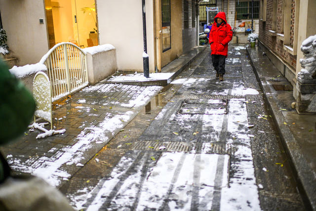 街道 街景 美女 挂锁 餐厅 和服 石头墙 老人 帅哥 室外 其他
