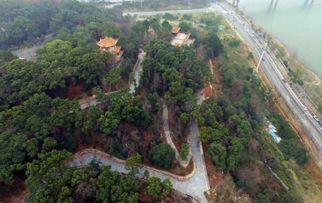 南郊公园  公园