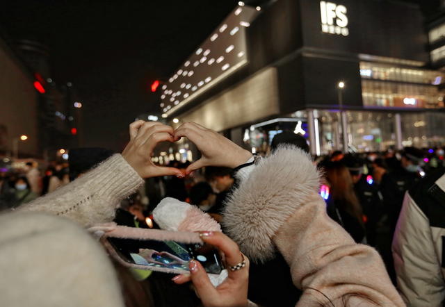 步行街  跨年夜