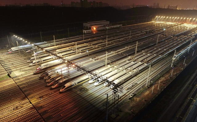 动车 检修  春运 火车头 复兴号
