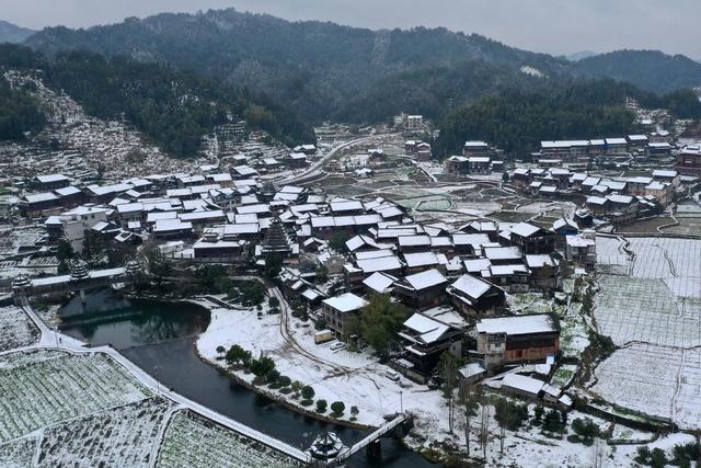 侗寨 春雪 田园 画卷