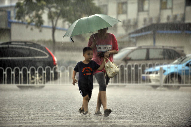 暴雨