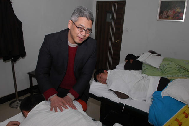 湖南好人  盲人  杨德才