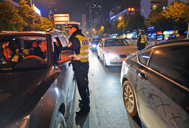 长沙交警启动“七类交通违法”集中整治