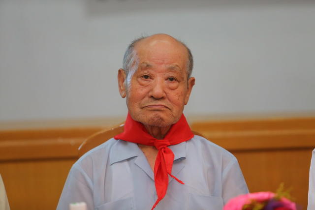 慰问老八路
