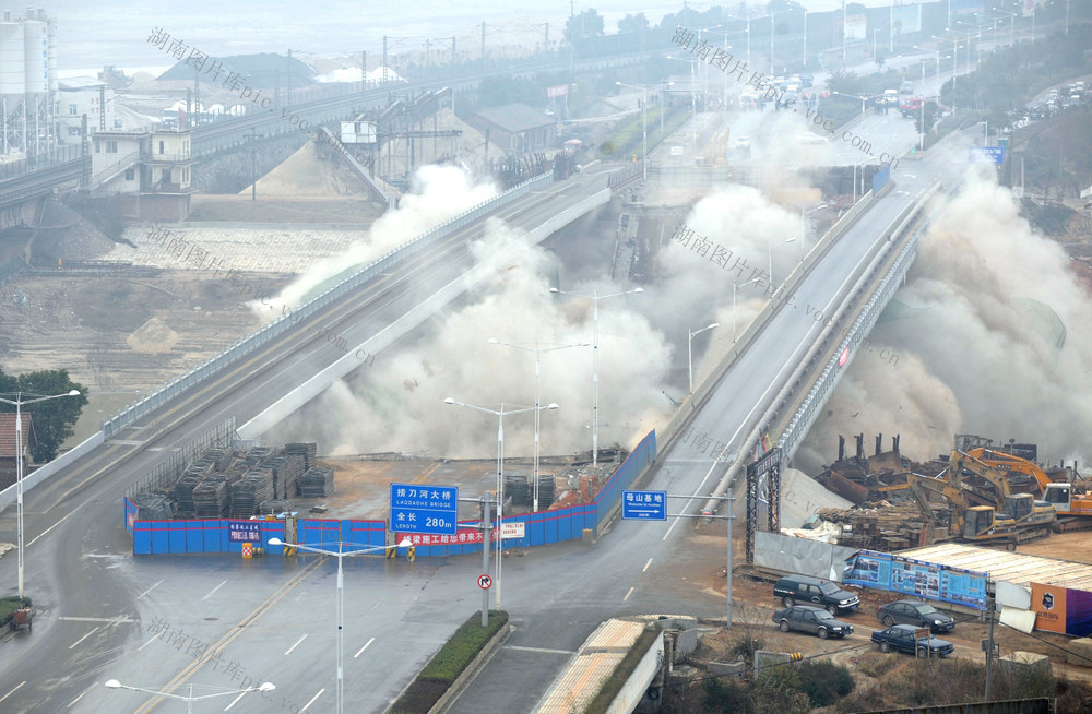 长沙市  芙蓉北路  捞刀河大桥