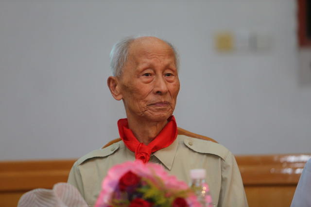 慰问老八路