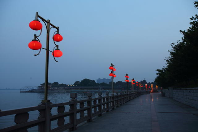 柳叶湖