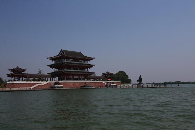 柳叶湖