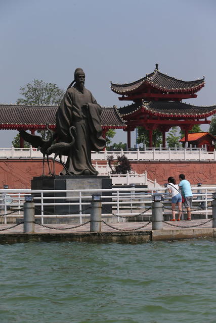 柳叶湖