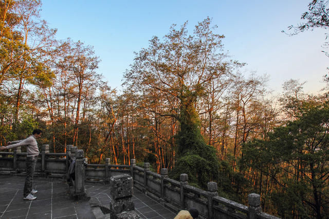 腾冲县来凤山