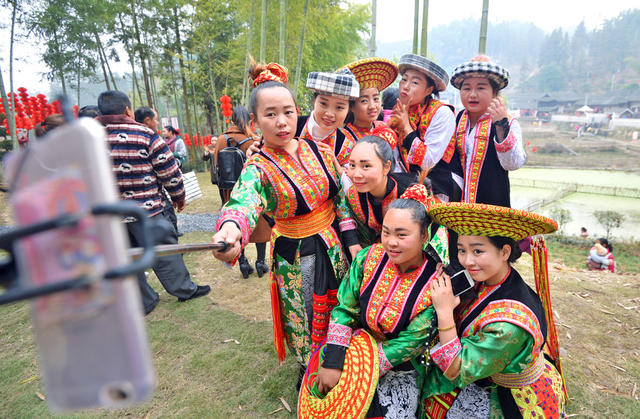 溆浦县阳雀坡,腊鼓声动迎大年