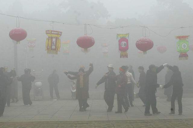 晨练  大雾 