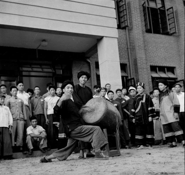 宪法草案 欢庆