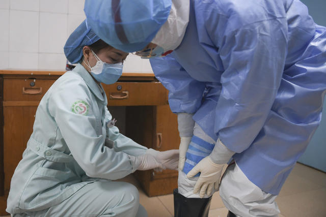 娄底市中心医院 防护服 防护物资 抗疫 医护人员 白衣天使