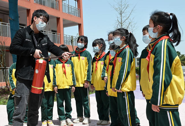 学校 教育 安全教育 教师  学生 消防  演练  中小学生安全教育日
