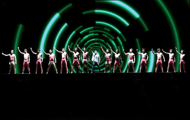 杂技  舞台剧  加油吧少年